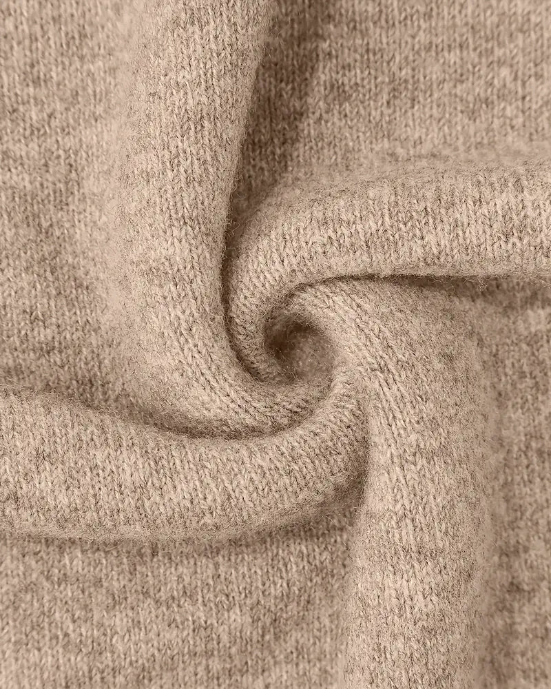 Marvija | Kontrastēts augstās apkakles džemperis