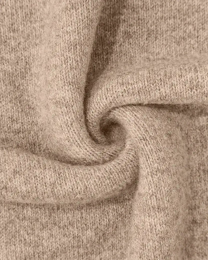 Marvija | Kontrastēts augstās apkakles džemperis