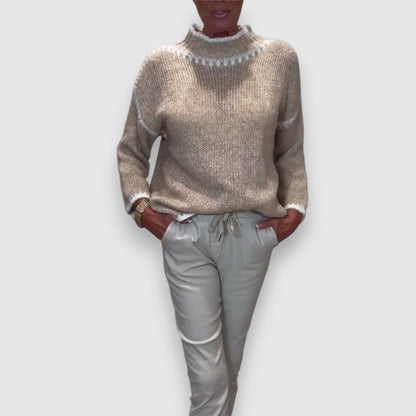 Aurelija | Divkrāsu augstās apkakles džemperis