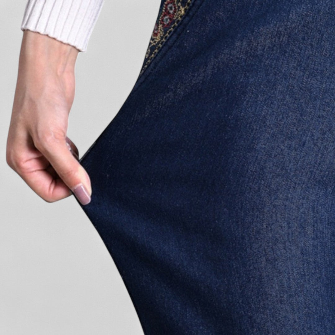 Lidija | Sieviešu džinsi ar sānu kabatām un elastīgu jostu